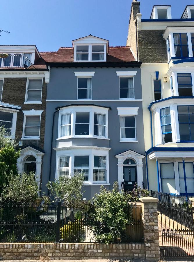 Marina Retreat - Stunning 4 Bedroom, 3 Bathroom House With Harbour Views! Ramsgate Exterior photo